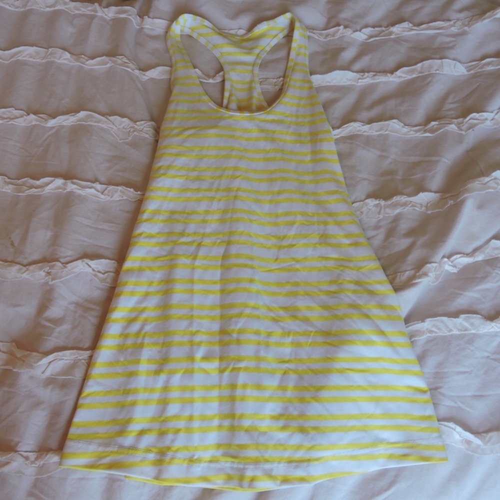 Yellow and white stripes